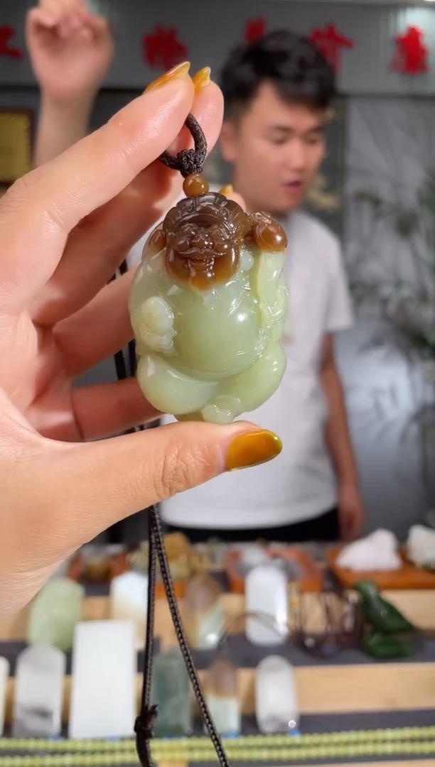和田玉未镶嵌颈饰1