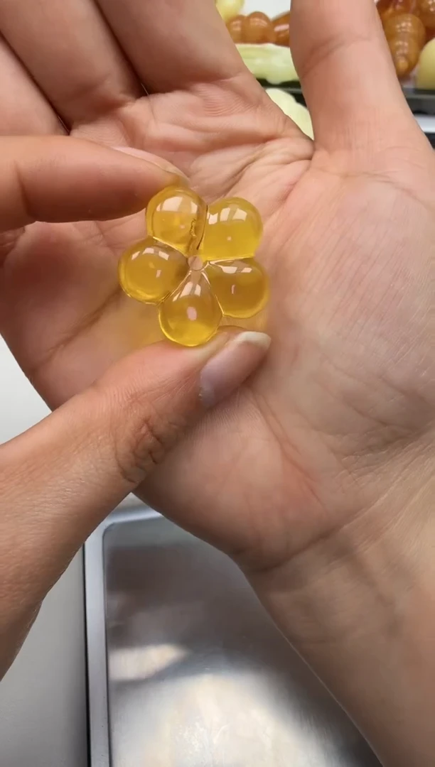 裸石琥珀未镶嵌如图