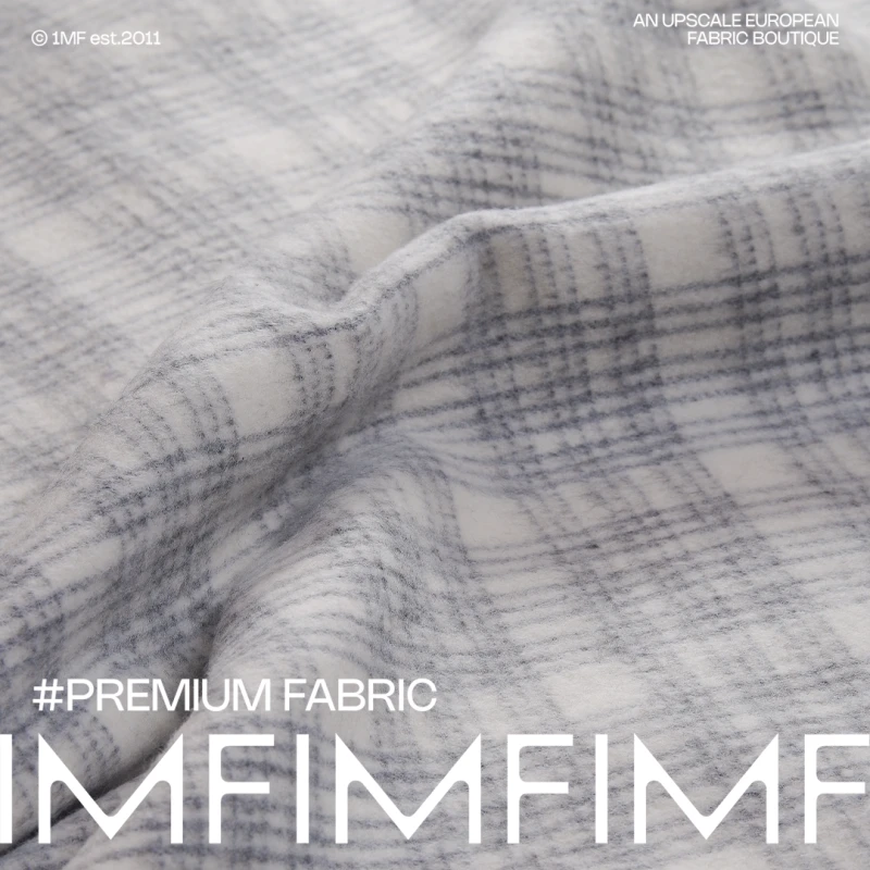 质感速递 意大利织造 .羊毛灰白格纹双面双层面料 幅宽150CM