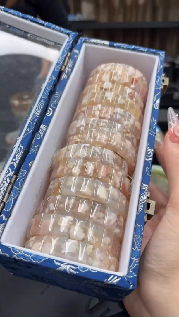 未镶嵌手链石英质玉255微瑕(多样性发其一)