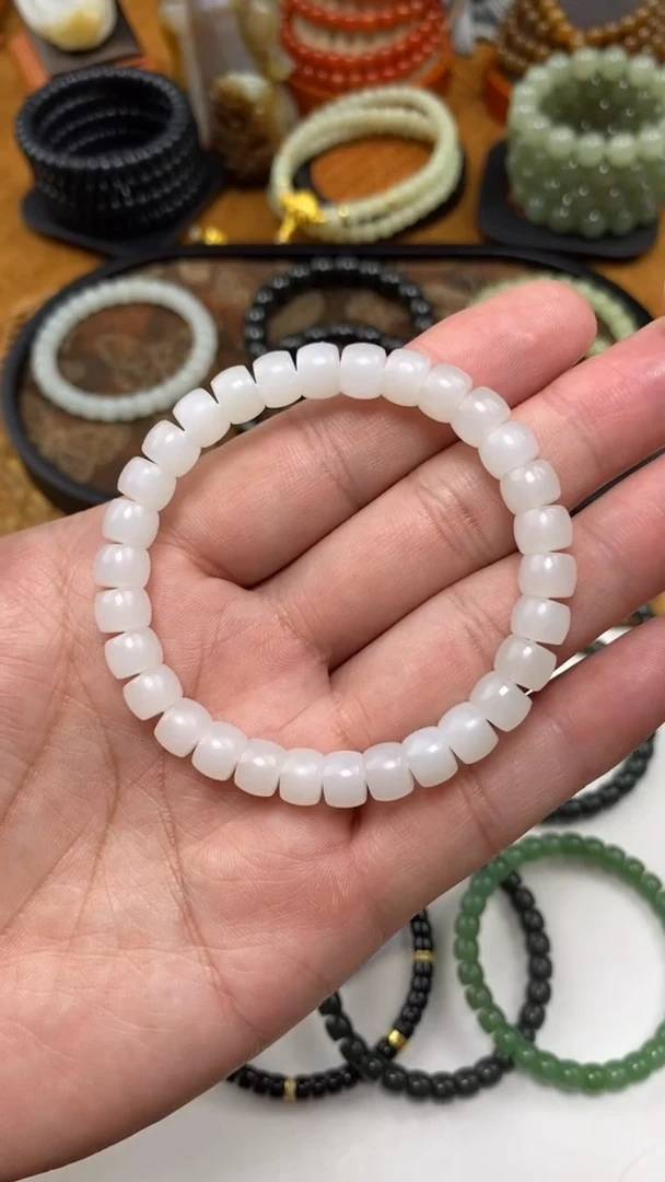 和田玉未镶嵌颈饰手串