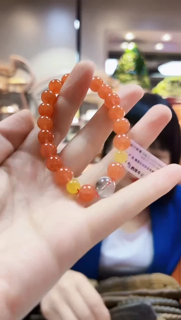 未镶嵌颈饰玛瑙/玉髓佐**佑手链