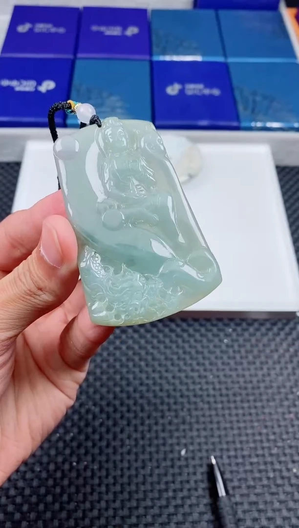 翡翠未镶嵌颈饰1111111111