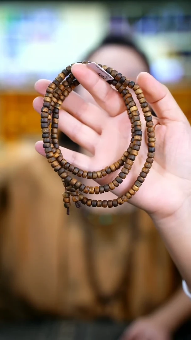 【闪购商品】沉香手串片珠单圈多样性发一条