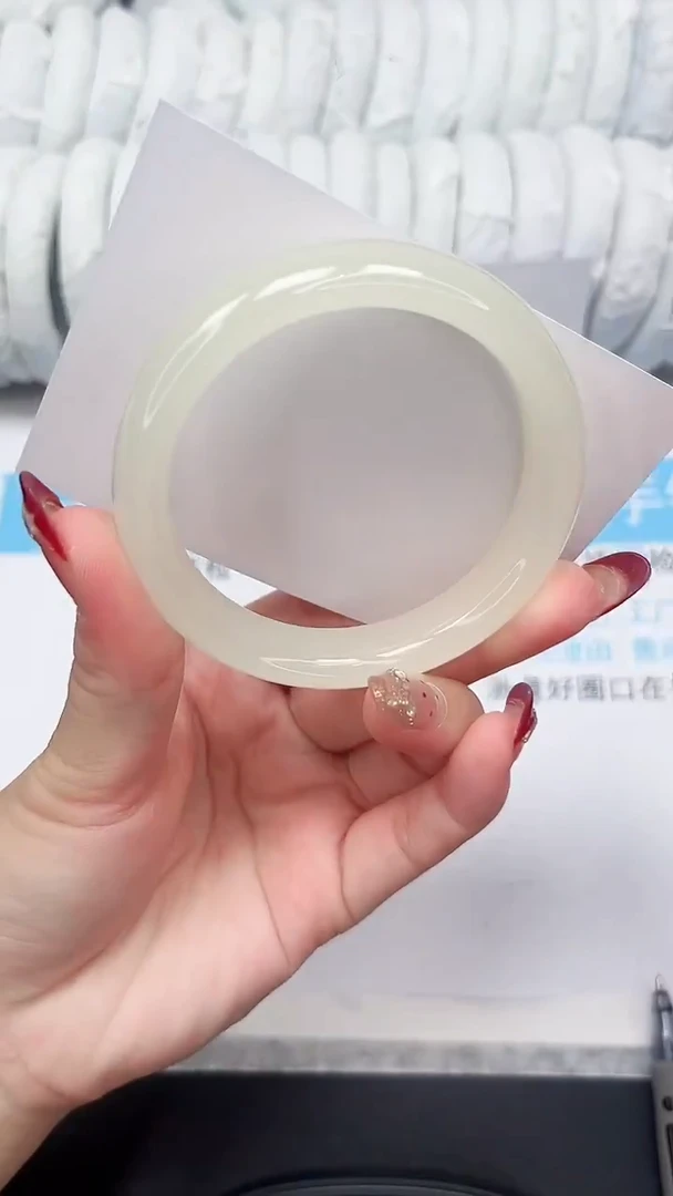 未镶嵌手镯石英质玉11-56.3F