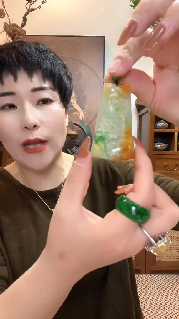 吊坠(赠链)未镶嵌翡翠506