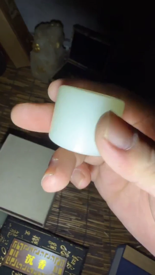 未镶嵌戒圈和田玉闪购高端商品链接