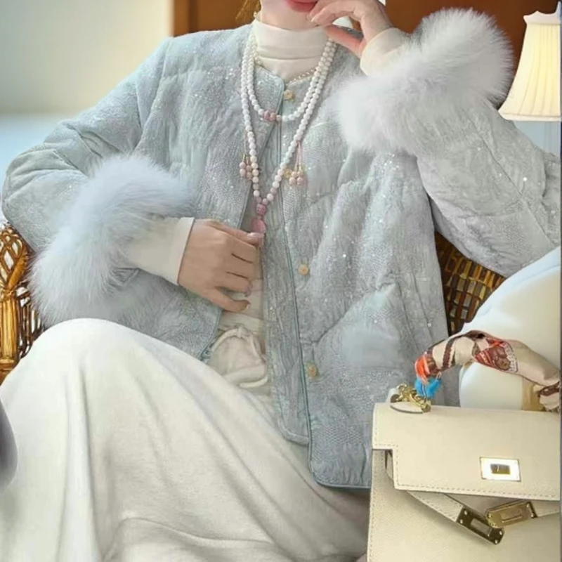 常规款V领刺绣服流苏冬季时尚秋冬设计师女士百搭编织