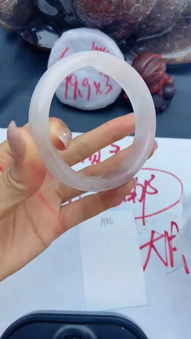 未镶嵌手镯石英质玉A86+57.8