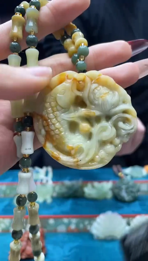 未镶嵌岫玉吊坠·