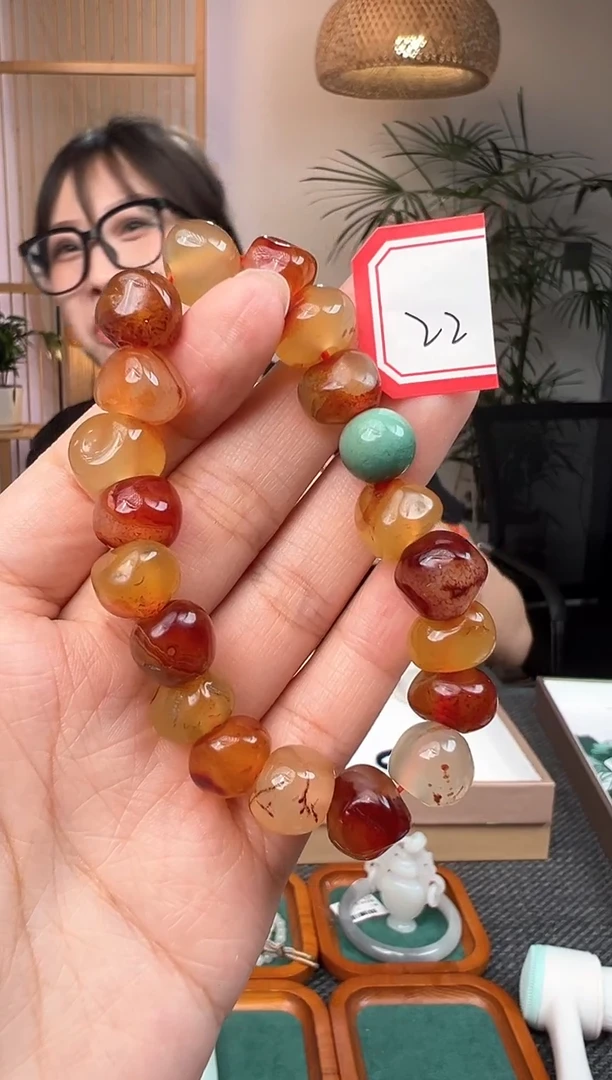 和田玉未镶嵌颈饰牛****7YB