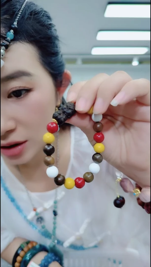 19122黄财财合香手串