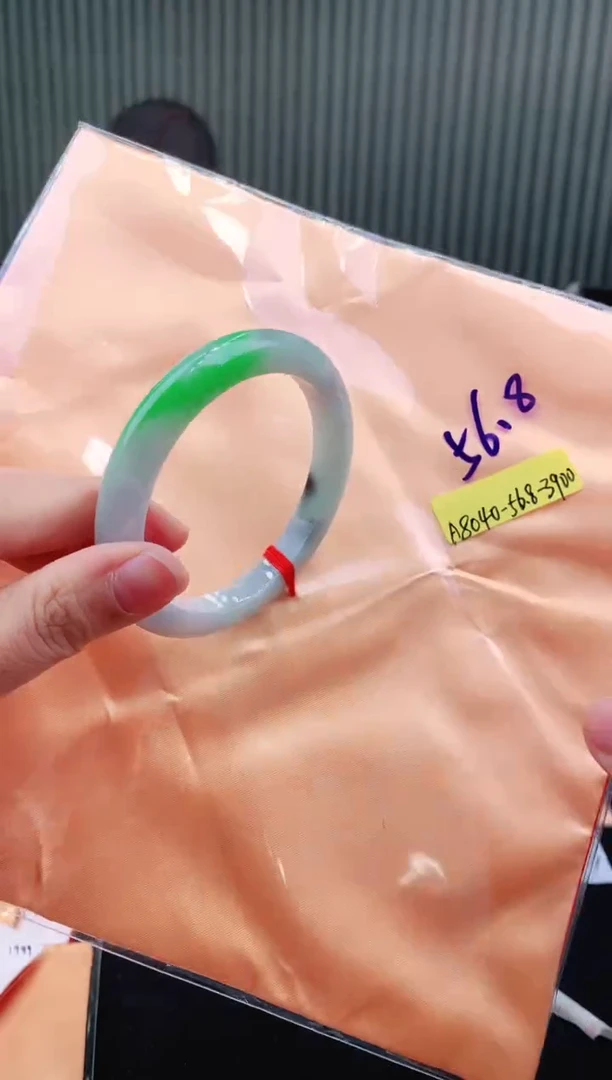 未镶嵌手镯翡翠56+