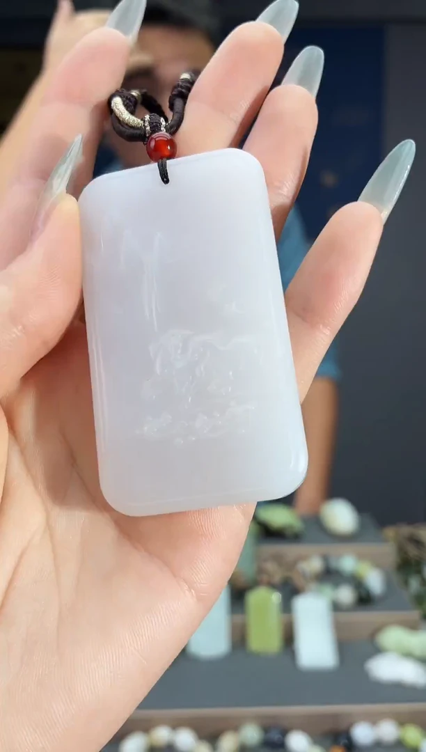 颈饰未镶嵌和田玉1