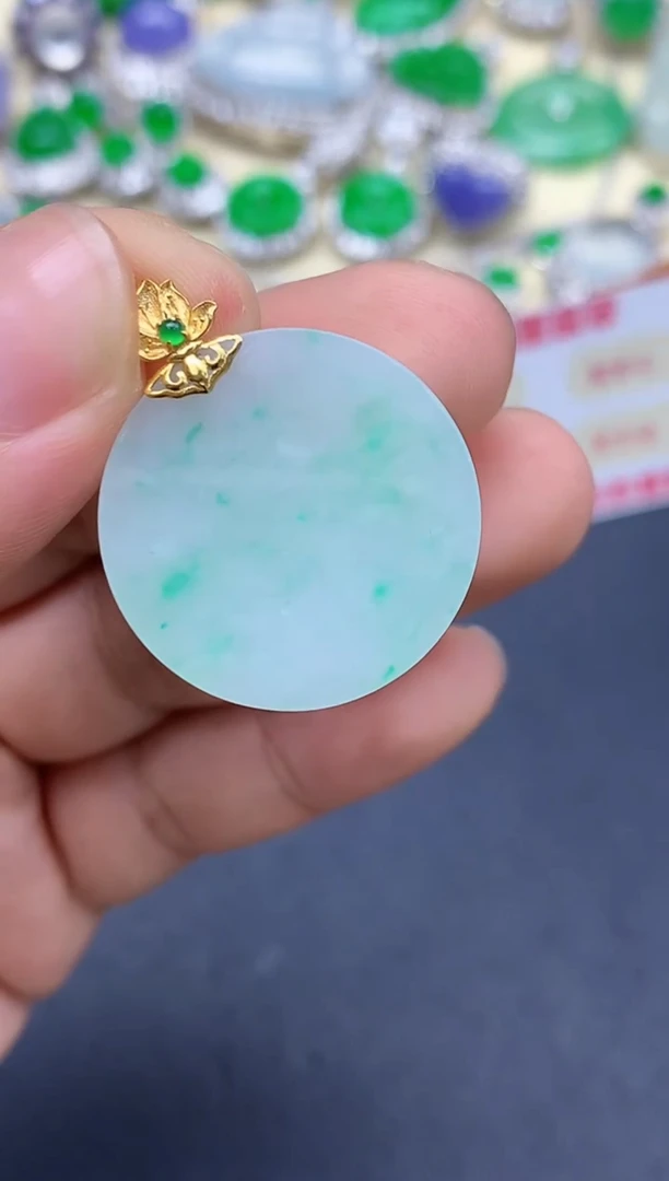 颈饰18K金镶嵌翡翠105-中国好珍宝