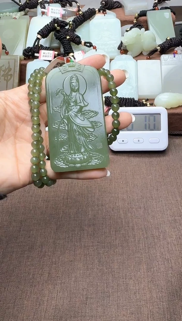 颈饰未镶嵌和田玉1