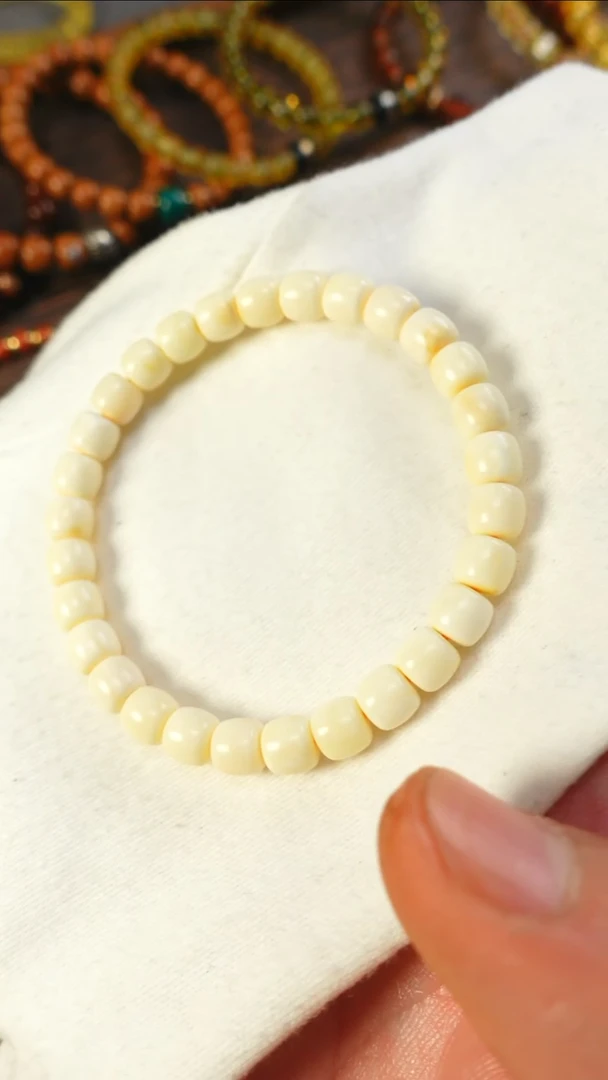 【闪购商品】蜜蜡手链未镶嵌2529/7mm白蜡