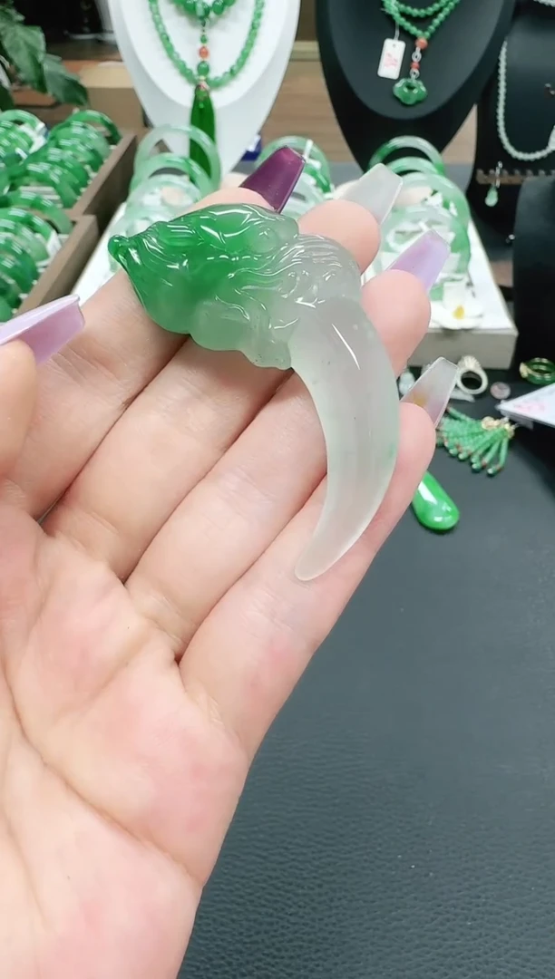 未镶嵌1石英质玉（非洲翠）/4801