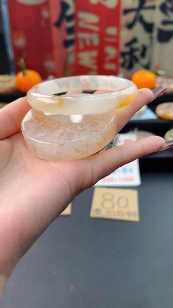 【闪购商品】石英质玉手镯未镶嵌赠送镯心（59圈口）无证书