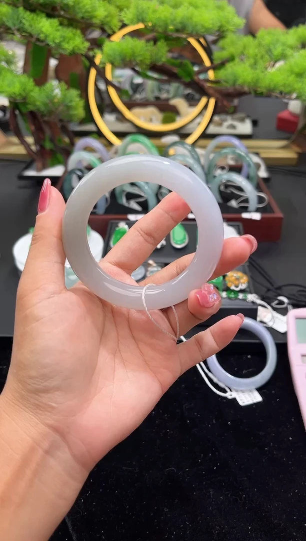 未镶嵌手镯翡翠手镯
