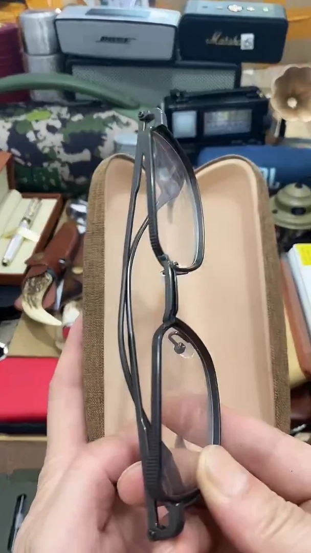 瓷片闪购商品  如图所示