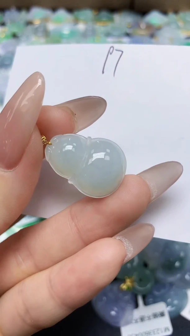 翡翠未镶嵌颈饰 天然翡翠A货