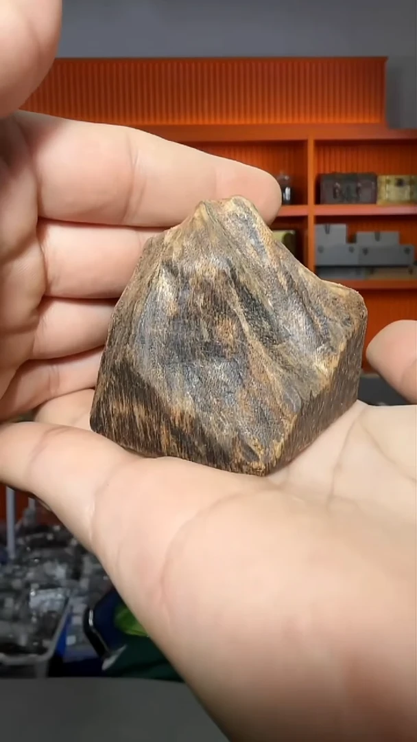 沉香手把件46号红土包头多样性发一