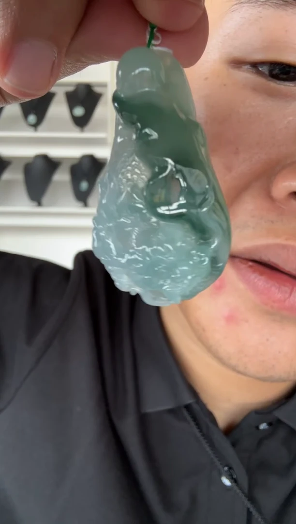 翡翠未镶嵌颈饰天然翡翠A货孤品一件