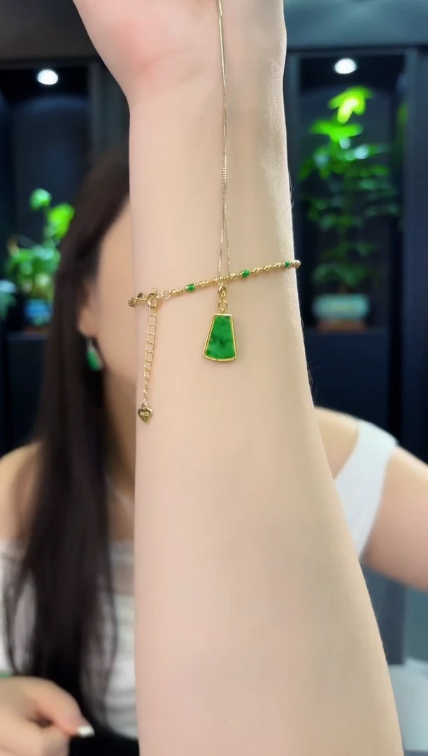 翡翠未镶嵌吊坠(不含链)缅料A货/多样性发货/一件