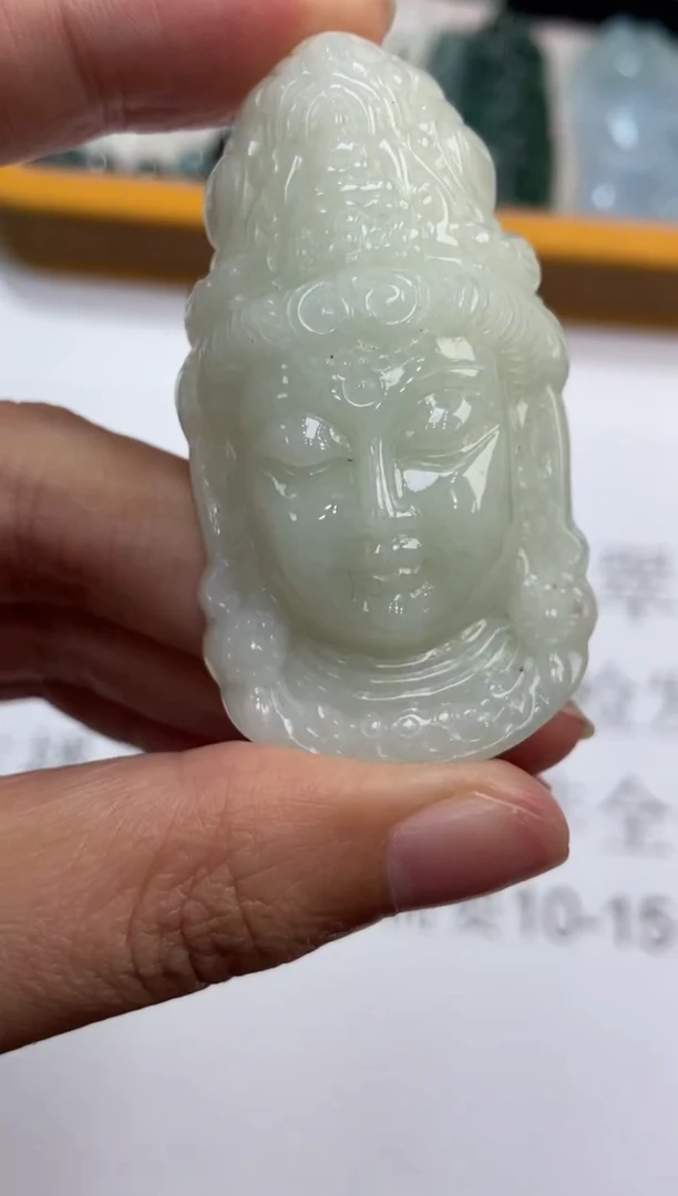 未镶嵌挂件翡翠376356    多人