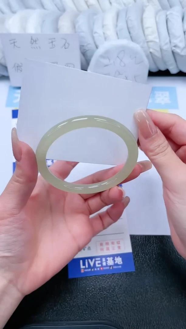 【闪购商品】石英质玉手镯未镶嵌T84-58