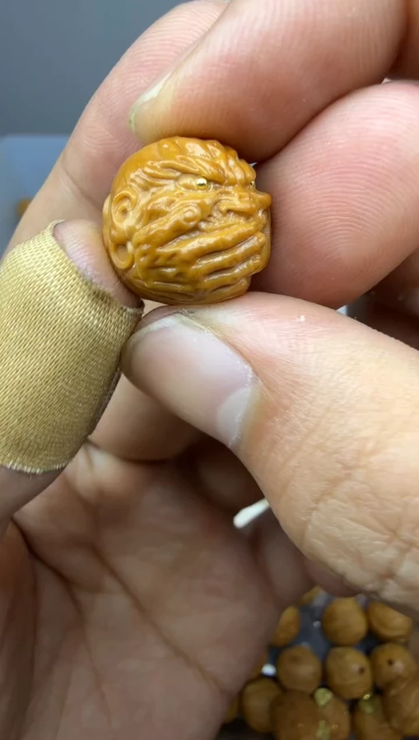 吊坠猴头核桃不语 镶嵌