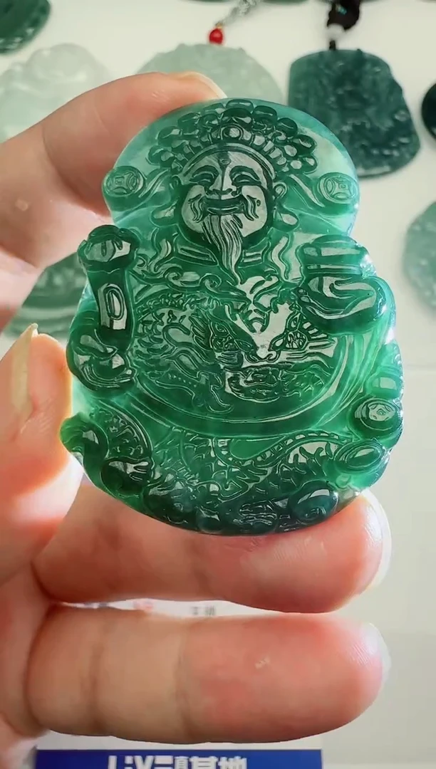 【闪购商品】翡翠吊坠(不含链)未镶嵌多样性随机发其一