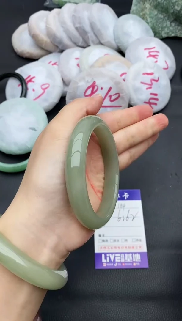 未镶嵌手镯石英质玉184+61/62