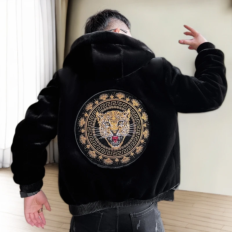 GUNEBOLURWA冬季加厚皮毛一体绒连帽外套男士休闲夹克高档刺绣
