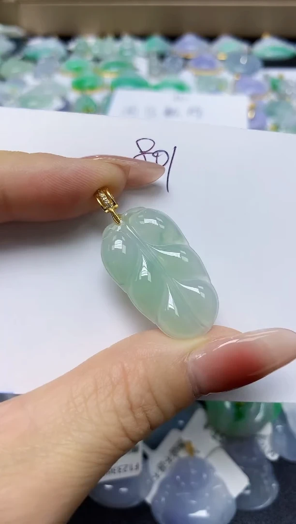 翡翠未镶嵌颈饰 天然缅甸翡翠A货