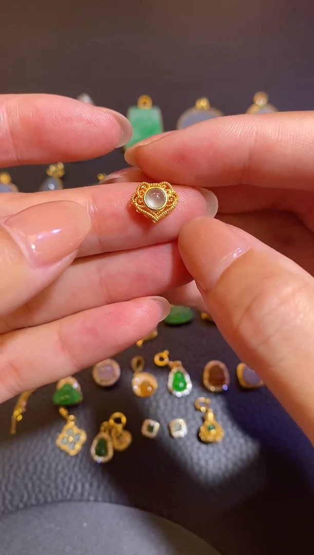 颈饰银S925镶嵌翡翠天然a货翡翠