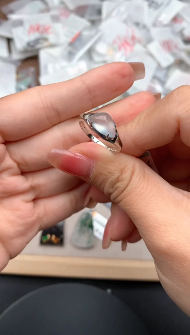 18K金镶嵌挂件翡翠一13圈