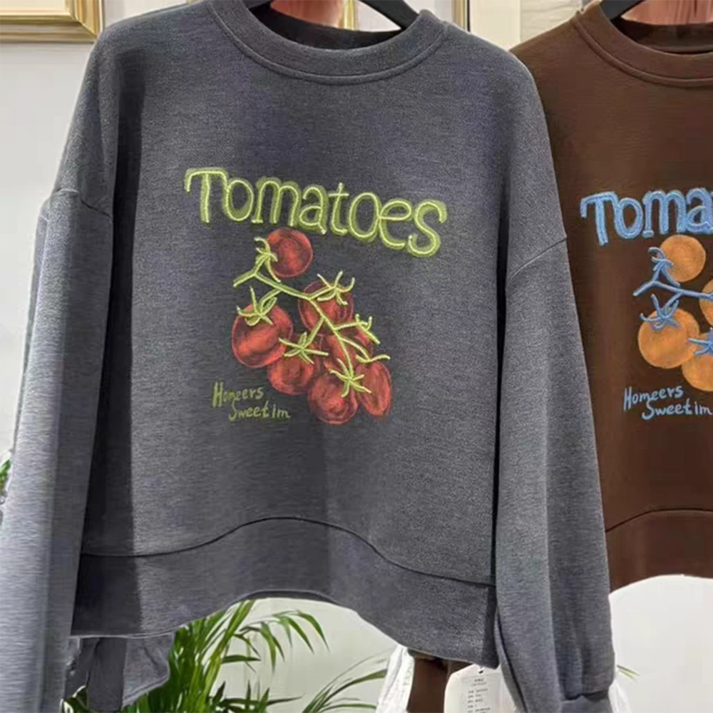 秋季新款百搭休闲时尚番茄图案设计感圆领宽松长袖卫衣女C6359