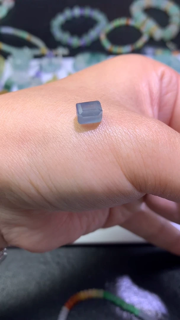 未镶嵌定制翡翠毛货