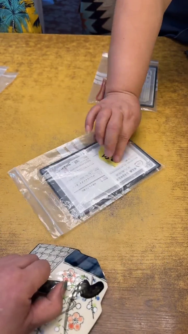 端****九瓷器瓷器瑕疵破破281