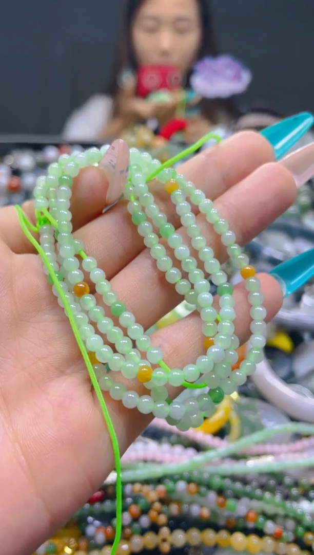 颈饰未镶嵌翡翠3MM/J/翡翠A货，一件也是批发价