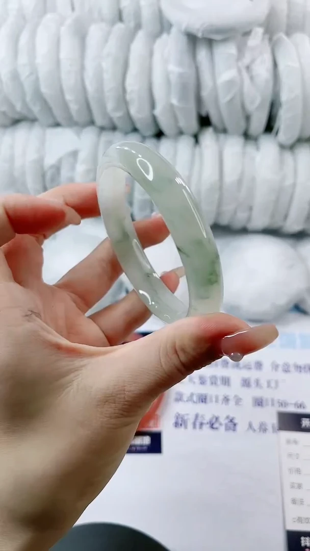 【闪购商品】石英质玉手镯未镶嵌0447814598-多样性发货