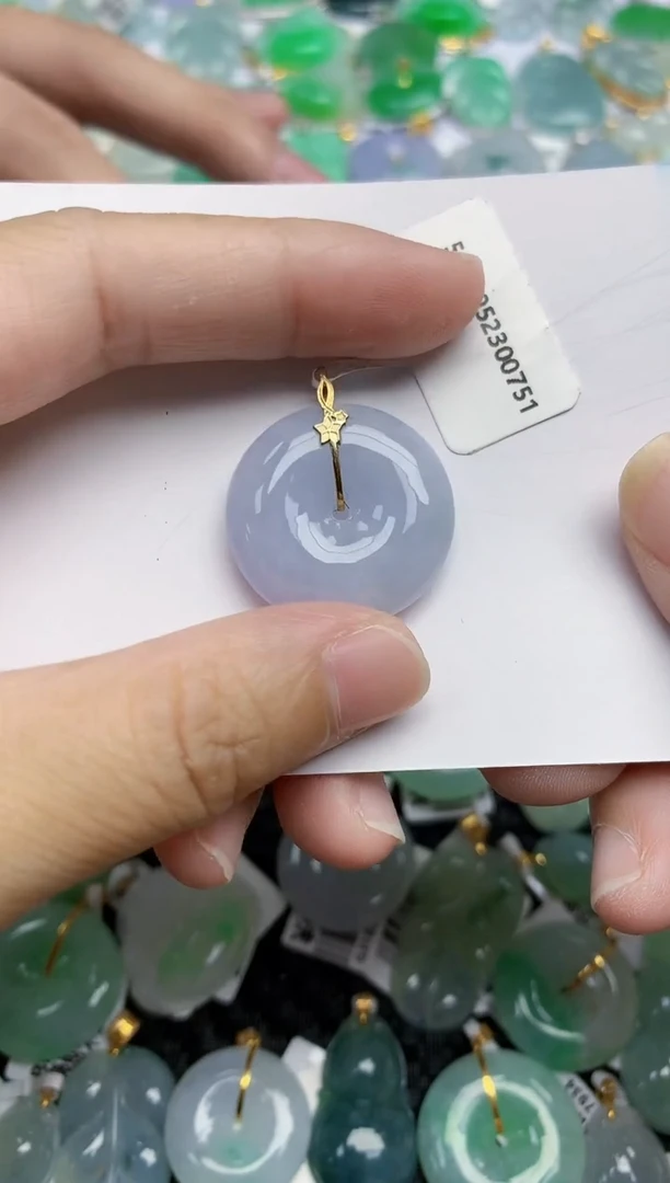 翡翠18K金镶嵌颈饰天然翡翠A货