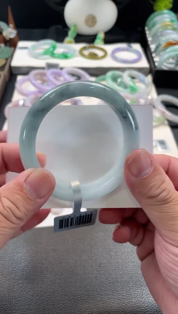 未镶嵌手镯翡翠69号链接 有纹裂 57