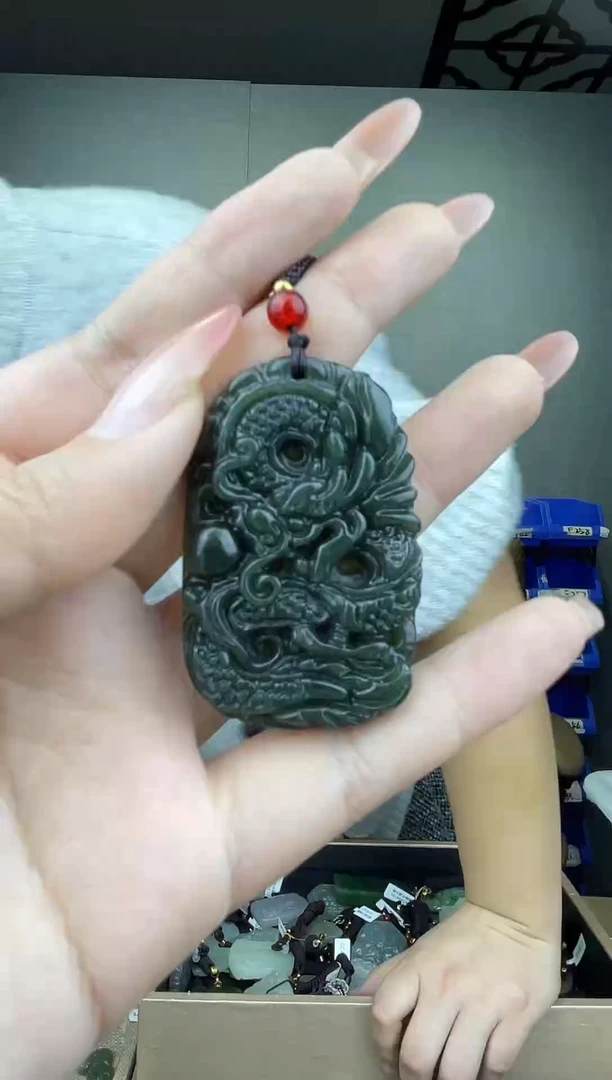 未镶嵌和田玉挂件1