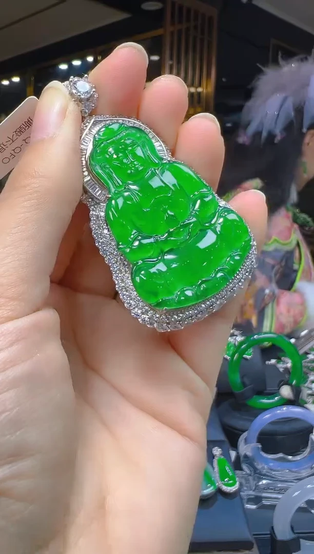 吊坠(赠链)银S925镶嵌翡翠029(多样性发货发其一)