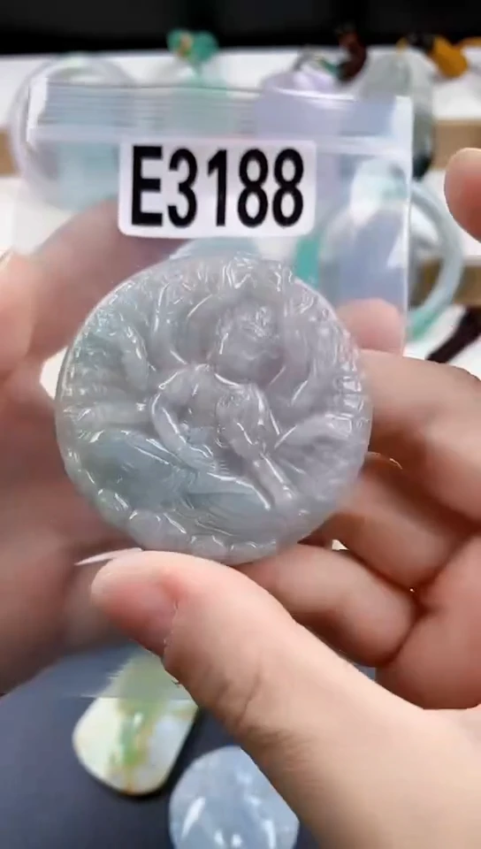 颈饰未镶嵌翡翠天然翡翠吊坠挂件