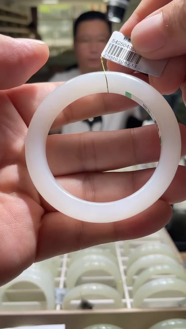 未镶嵌手镯和田玉52-53圈口 6233