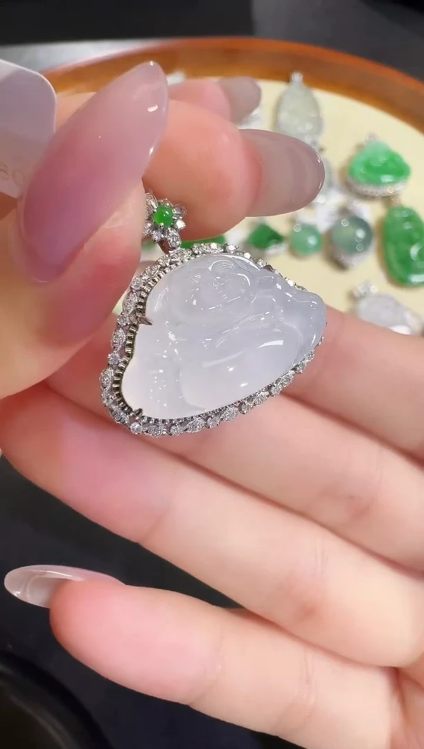 翡翠18K金镶嵌吊坠(不含链)【母亲节福利】钻石镶嵌